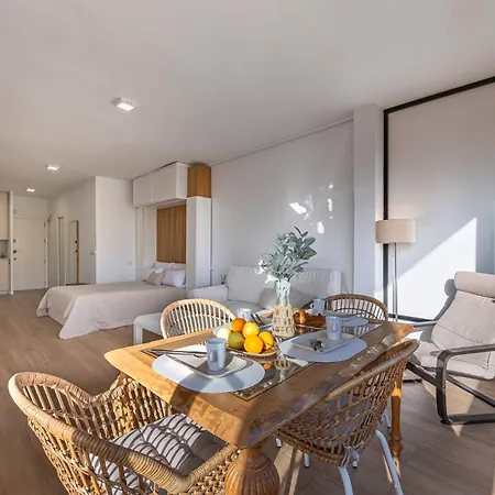 ✺fenomenal Estudio En Milla De Oro✺piscina✺parking Appartamento