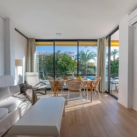✺fenomenal Estudio En Milla De Oro✺piscina✺parking Appartamento
